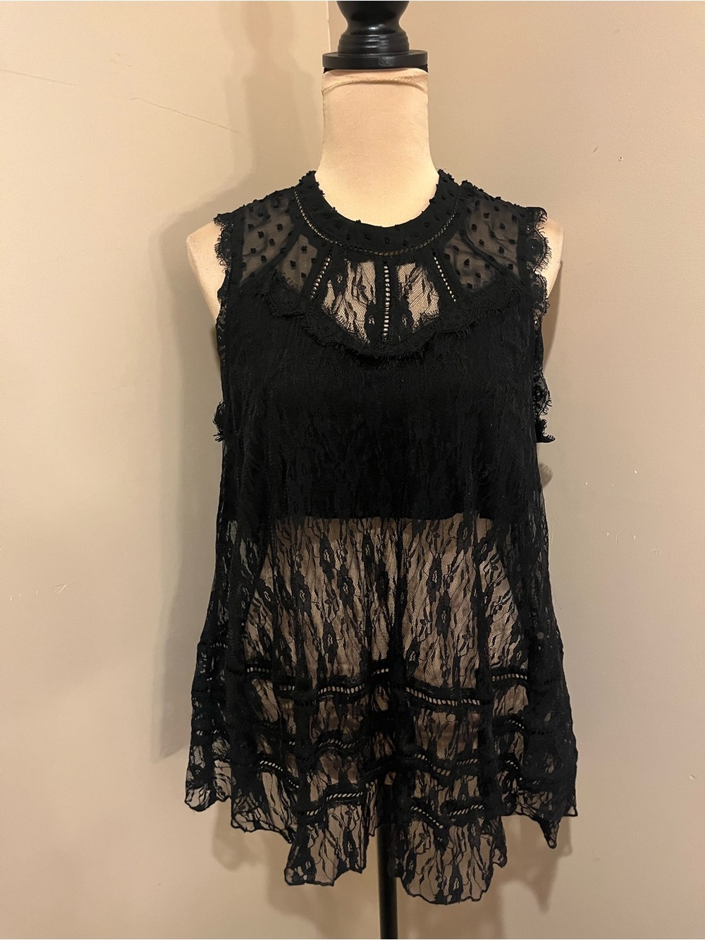 POL Black Lace Sleeveless Knit Top - Lightweight Feminine, cropped lining,size M - Picture 2 of 8